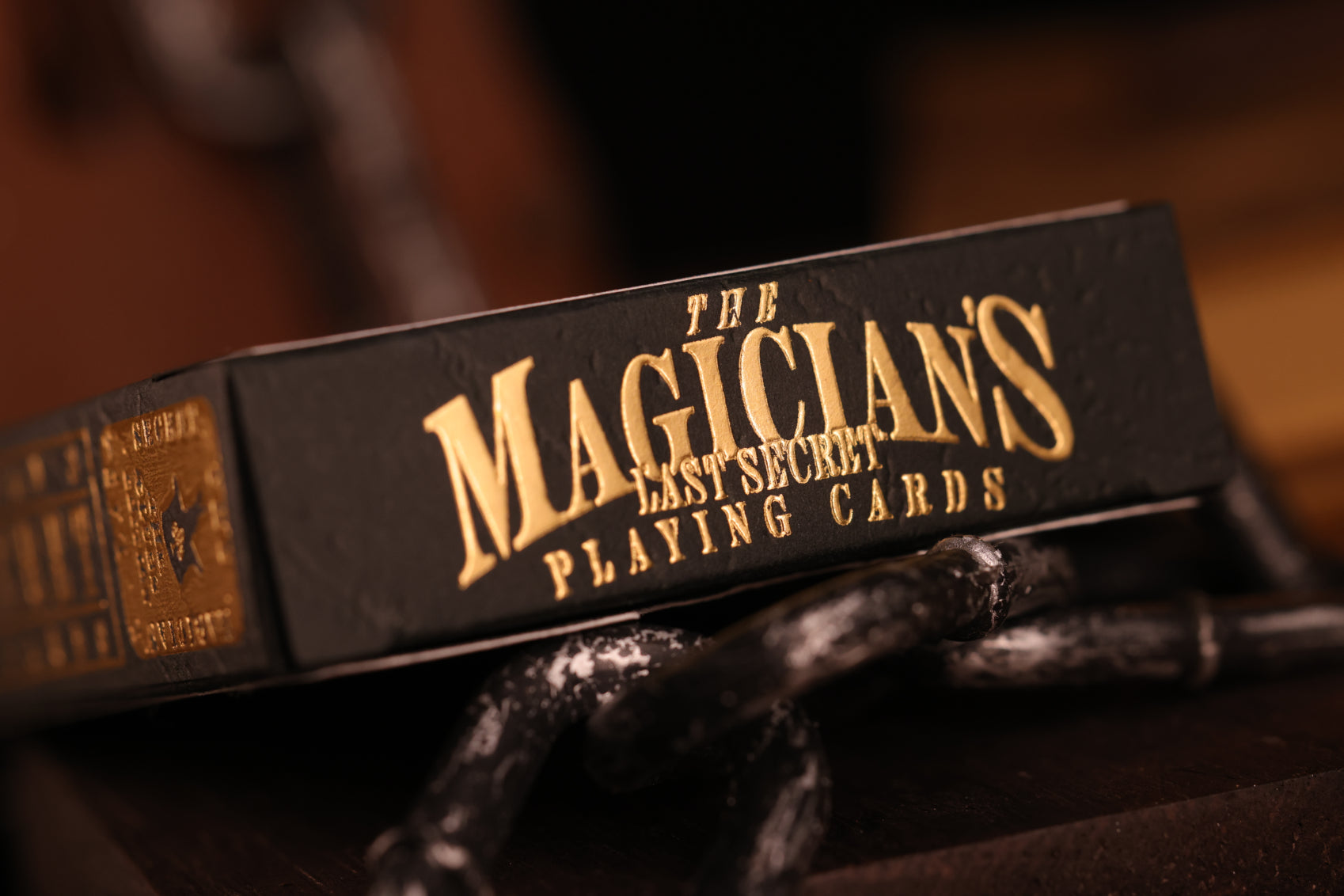 Clubs Edition tuck box with 'The Magician's Last Secret Playing Cards' text.