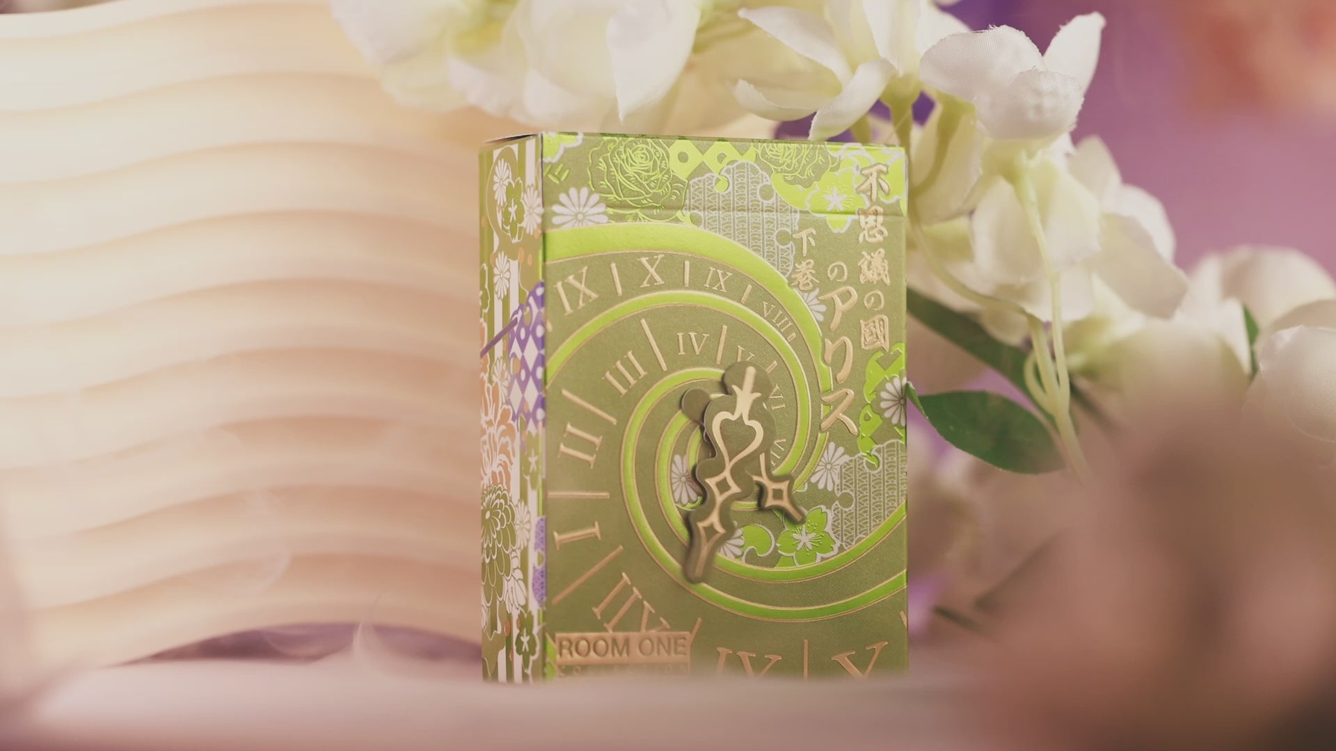PREORDER) Alice's Adventures in Wonderland Playing Cards
